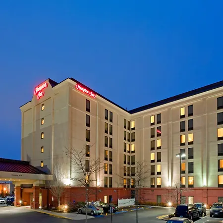 Hampton Inn Boston Logan Airport-3